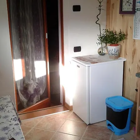 Bilocale Con Terrazzo Maggiore Apartament