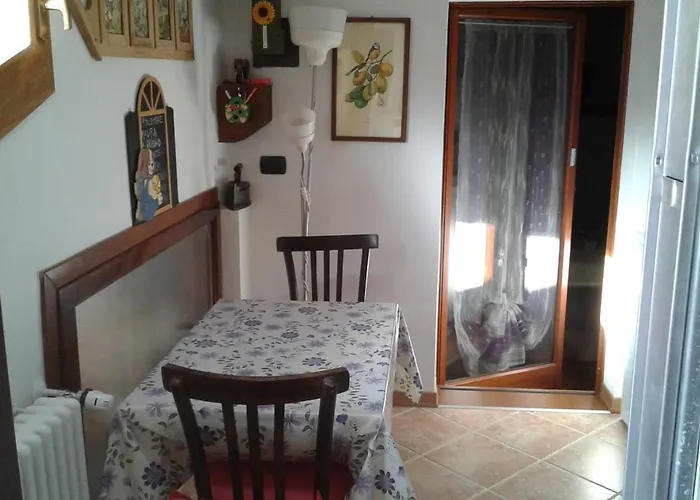 Bilocale Con Terrazzo Maggiore Apartmán