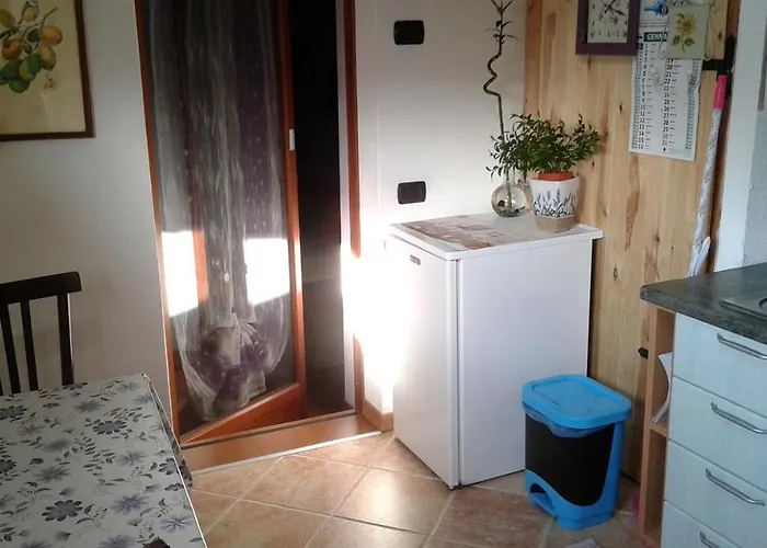 Bilocale Con Terrazzo Maggiore Apartmán