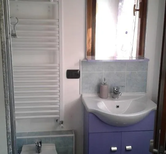 Bilocale Con Terrazzo Maggiore Apartmán Cossogno