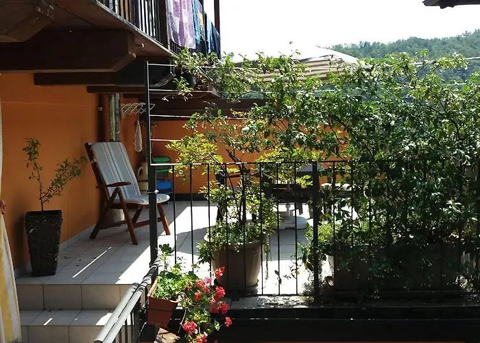 Bilocale Con Terrazzo Maggiore Apartmán